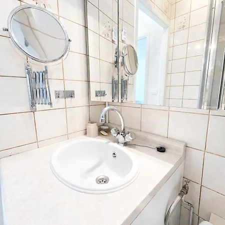 Appartement Jusqu'à 6 Personnes - 200 M De La - Wifi *
